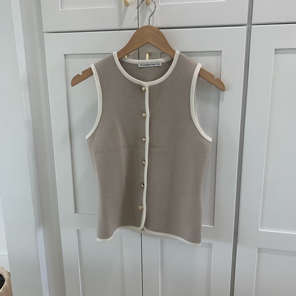 Abercrombie & Fitch Mara Crew Vest XS